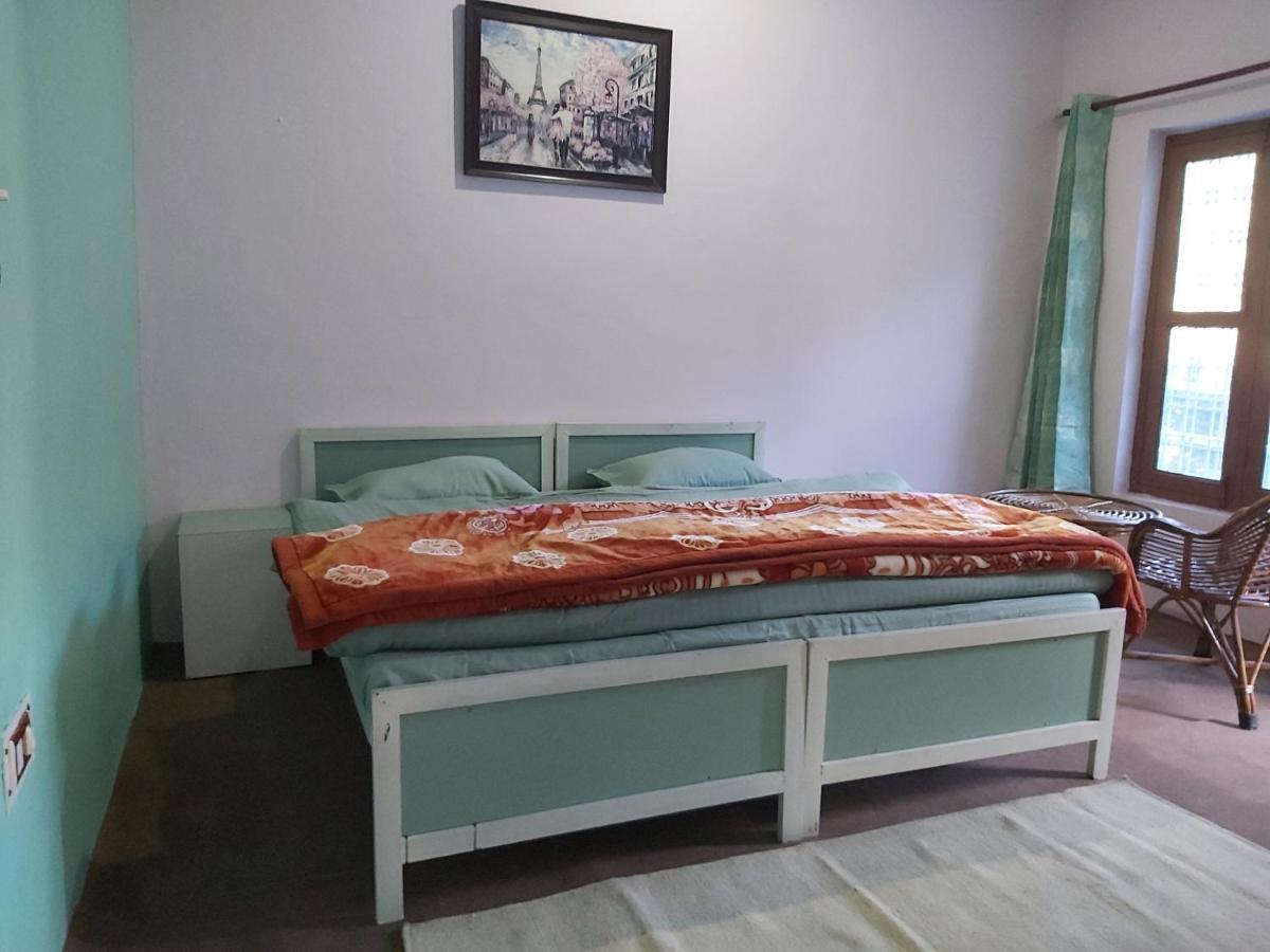 The Bunker House Hotell Chopta Eksteriør bilde