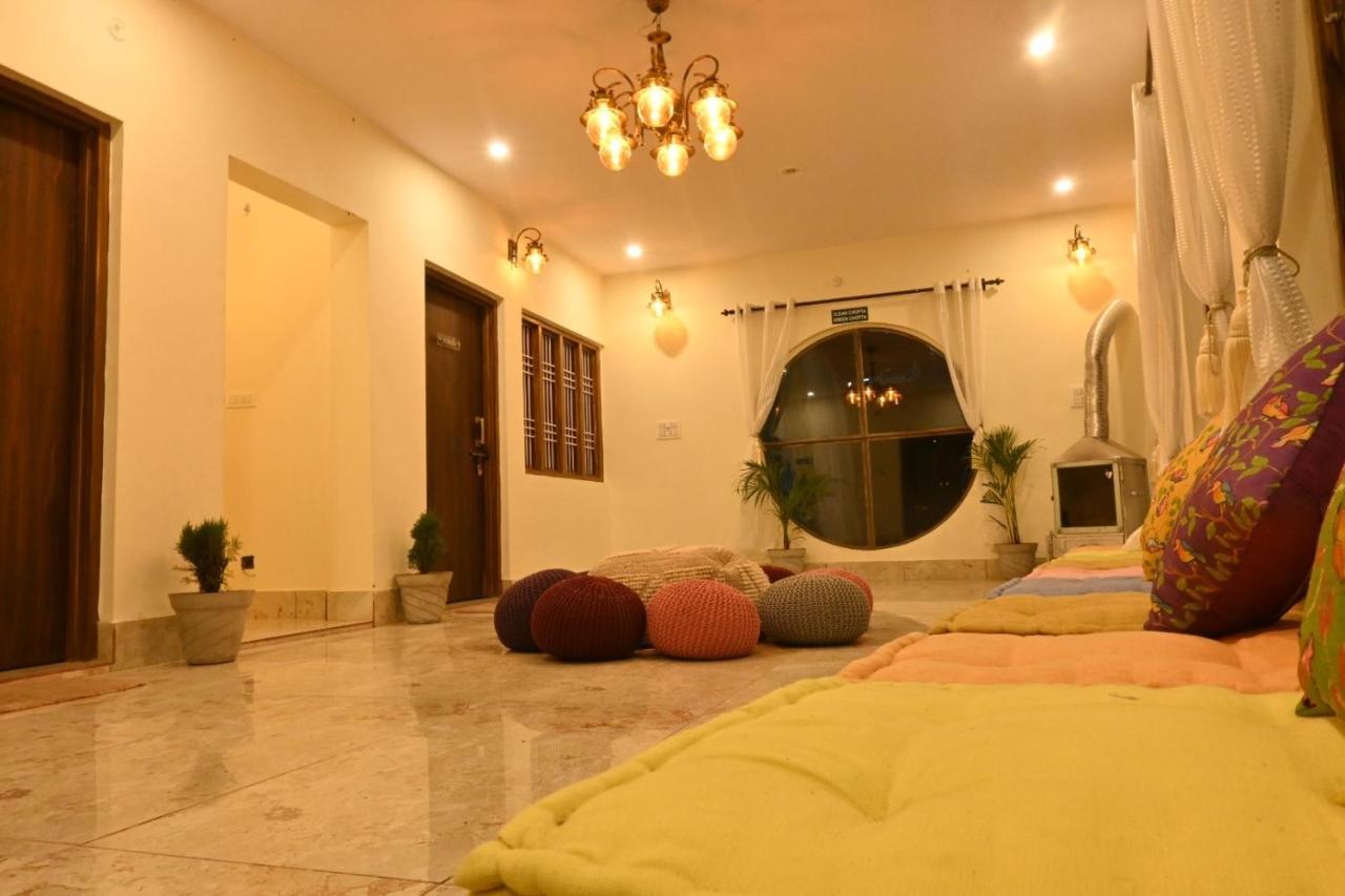 The Bunker House Hotell Chopta Eksteriør bilde