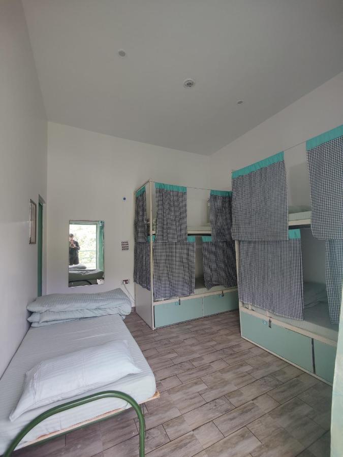 The Bunker House Hotell Chopta Eksteriør bilde